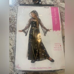 Seasons Mystic Sorceress child costume. NWT small 4-6